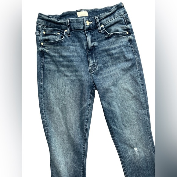 Mother High Waisted Medium Wash Looker Ankle Size 27 - Picture 2 of 6